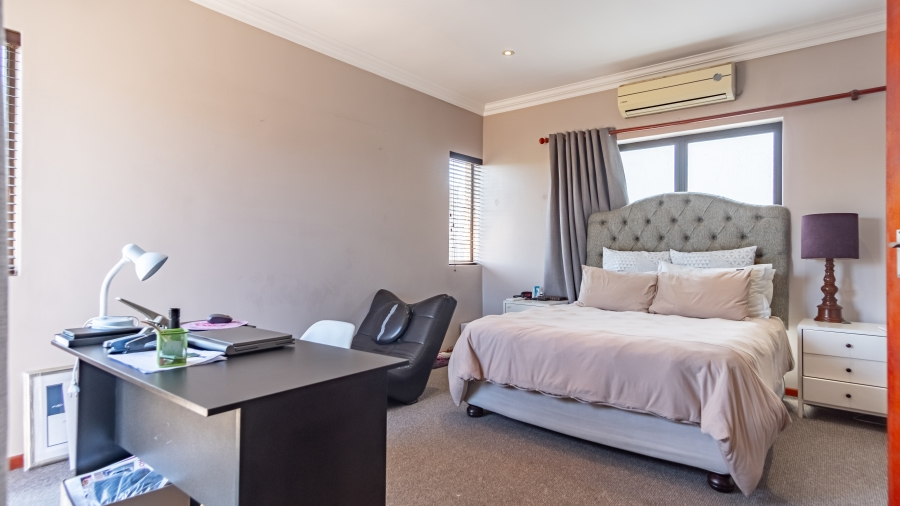 4 Bedroom Property for Sale in Big Bay Western Cape